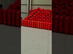 Flotador de tubería de HDPE naranja con conexión galvanizada en caliente y relleno de espuma de PU para soporte de flotabilidad