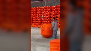 Estabilidad y soporte de flotadores de tuberías de dragado