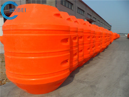 La tubería flotante plástica del mar de la boya de la boya en venta flota la tenencia de la basura del agua de la presa del aceite