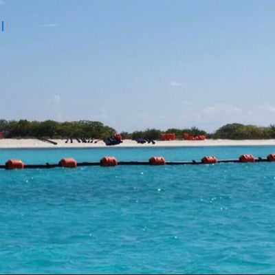 Producción de extrusión de tubos UHMWPE de superficie lisa con pernos y tuercas incluida la certificación ISO9001